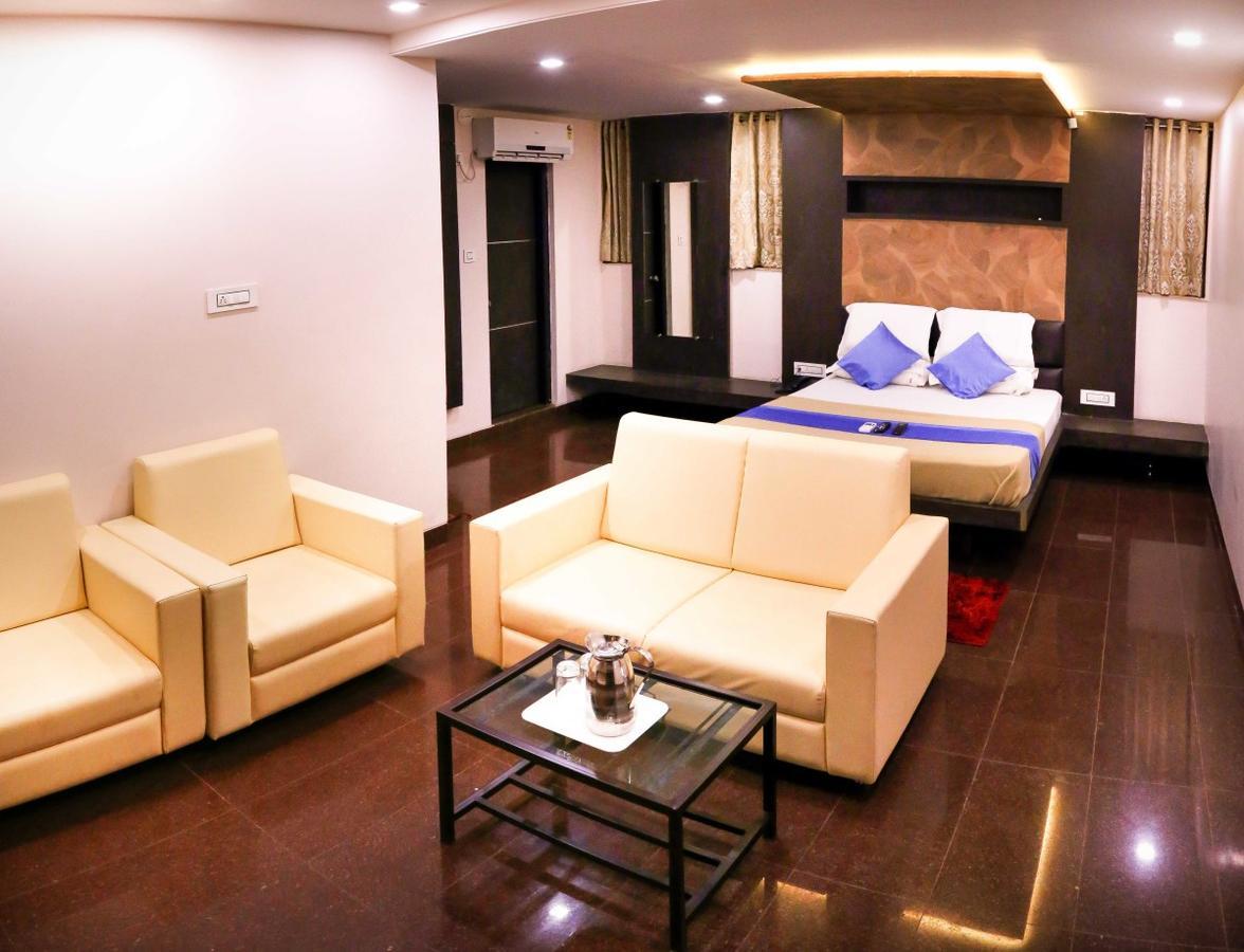 Hotel City Crown Colhapur Exterior foto